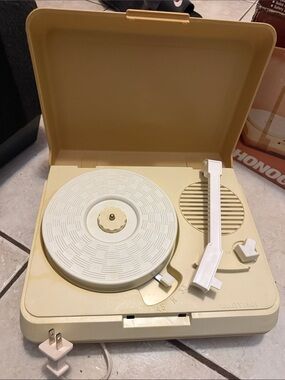 Vanity Fair Maroon and Cream Phonograph Box